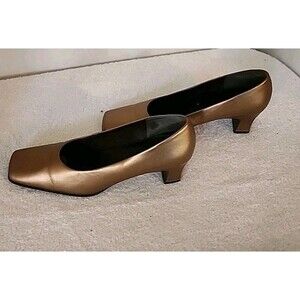 Life Stride Womens Size 7 1/2 Heels Gold Comfort Pumps